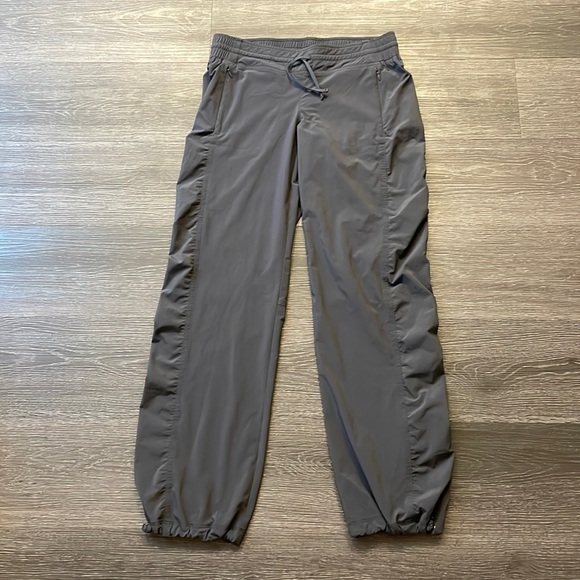 Athleta jogger pants size 6, gray - Picture 1 of 8